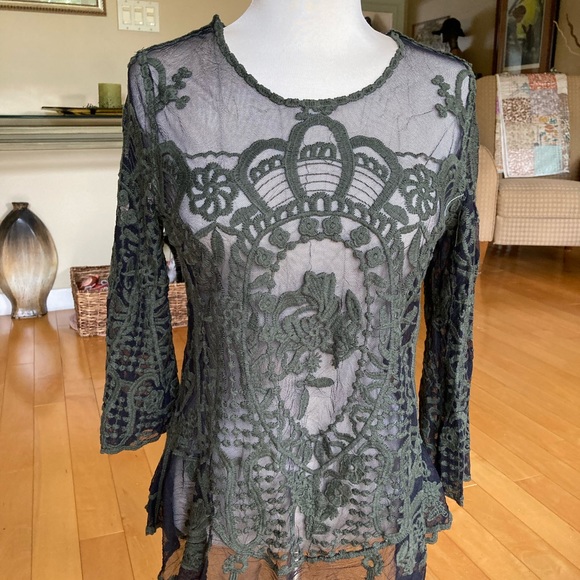 Embroidered mesh pullover top. - Picture 2 of 6